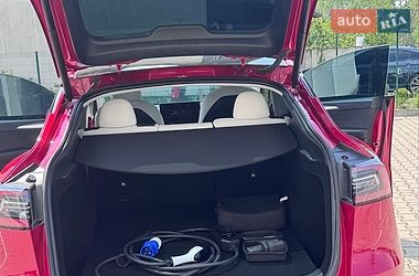 Позашляховик / Кросовер Tesla Model Y 2022 в Івано-Франківську