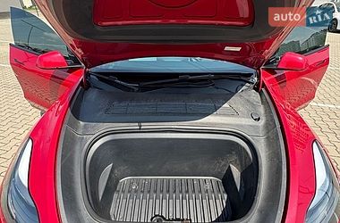 Позашляховик / Кросовер Tesla Model Y 2022 в Івано-Франківську