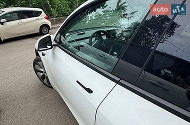 Позашляховик / Кросовер Tesla Model Y 2021 в Києві
