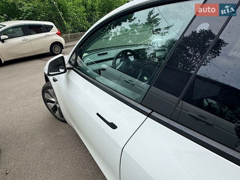 Позашляховик / Кросовер Tesla Model Y 2021 в Києві