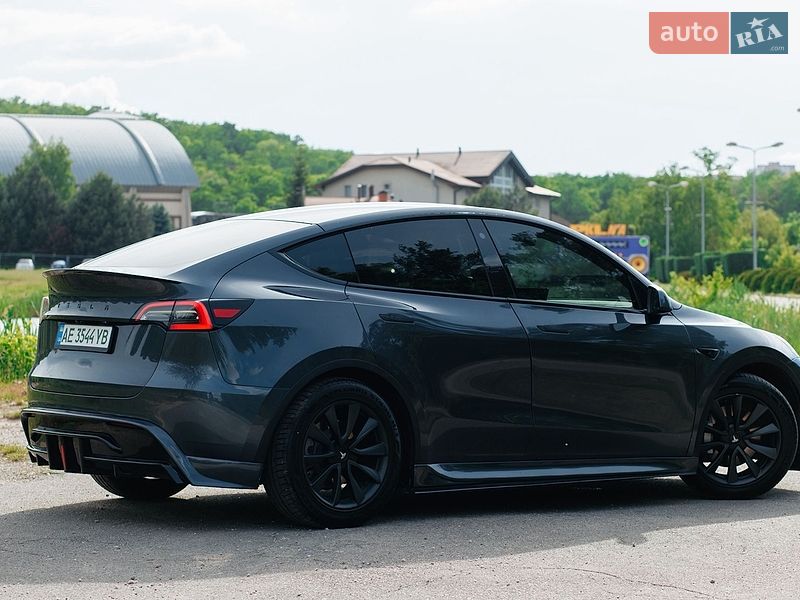 Позашляховик / Кросовер Tesla Model Y 2020 в Дніпрі
