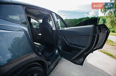 Позашляховик / Кросовер Tesla Model Y 2020 в Дніпрі