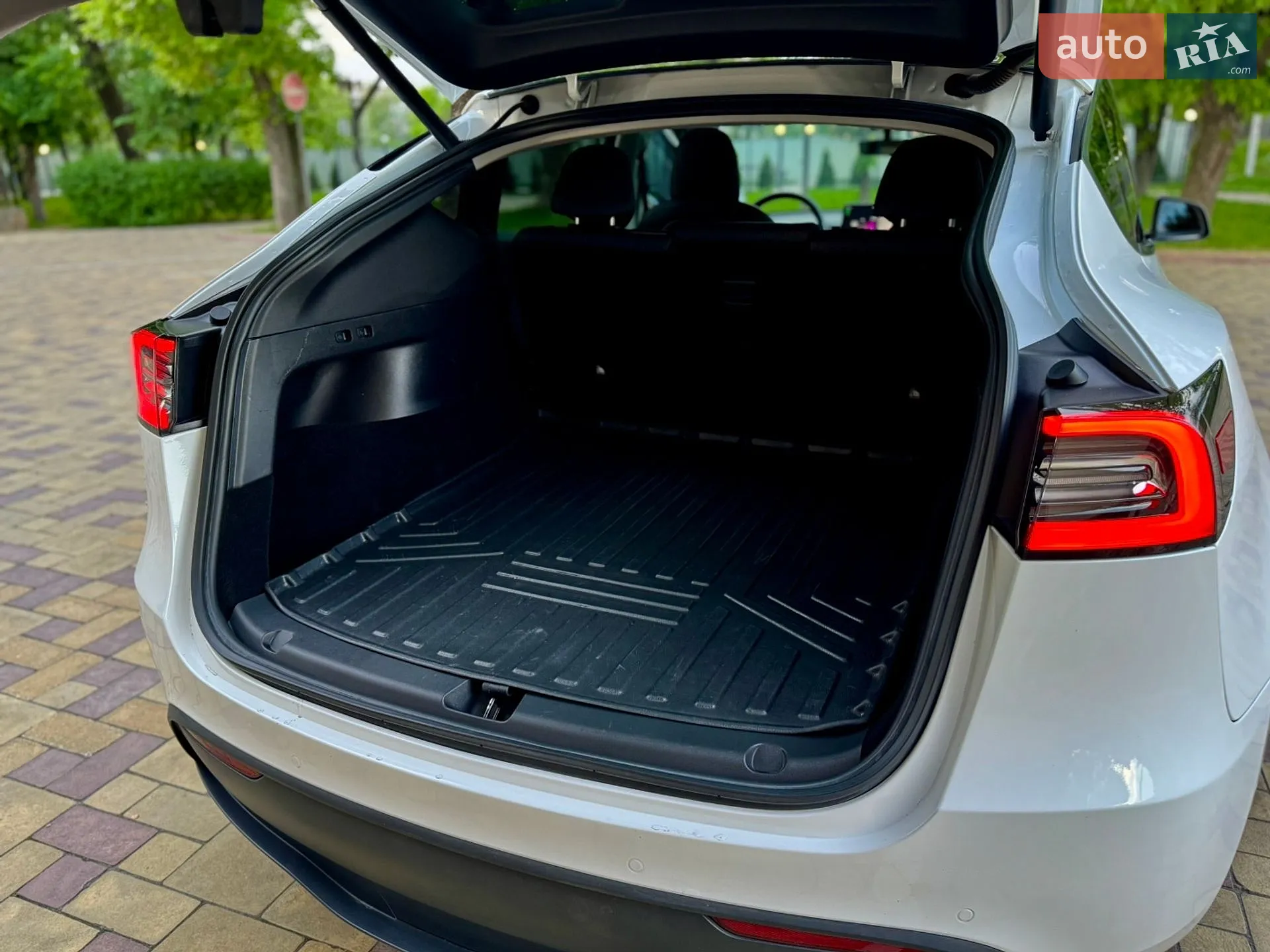 2021 Tesla Model Y - мініатюра 13