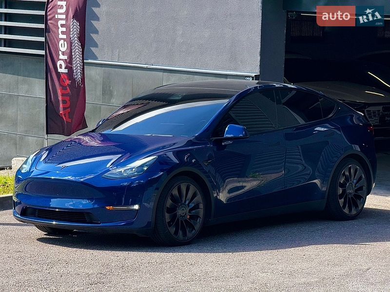 Позашляховик / Кросовер Tesla Model Y 2023 в Харкові