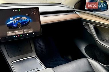 Позашляховик / Кросовер Tesla Model Y 2023 в Харкові