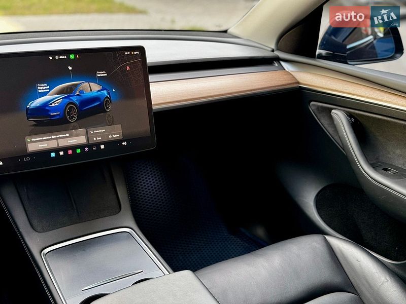 Позашляховик / Кросовер Tesla Model Y 2023 в Харкові