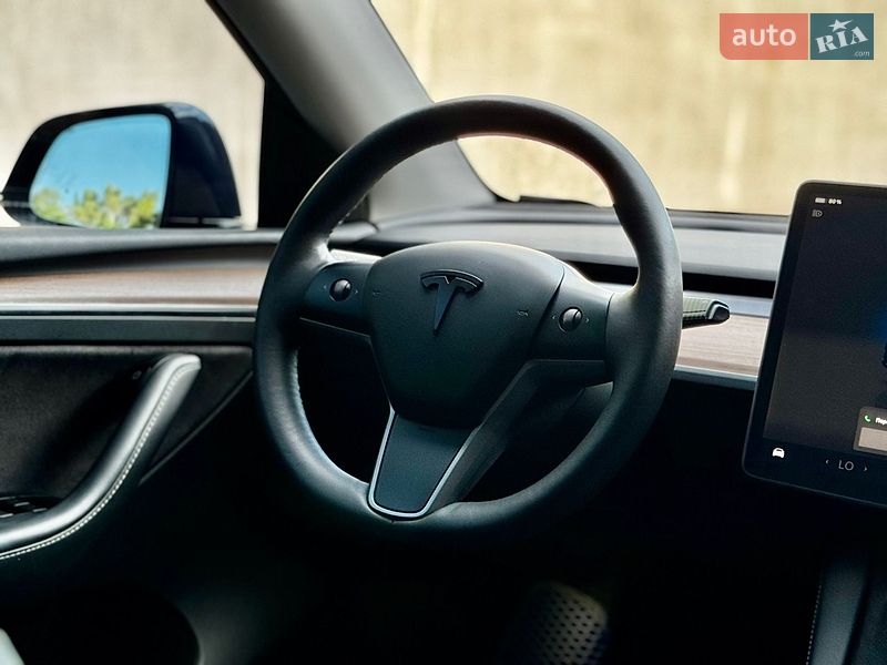 Позашляховик / Кросовер Tesla Model Y 2023 в Харкові