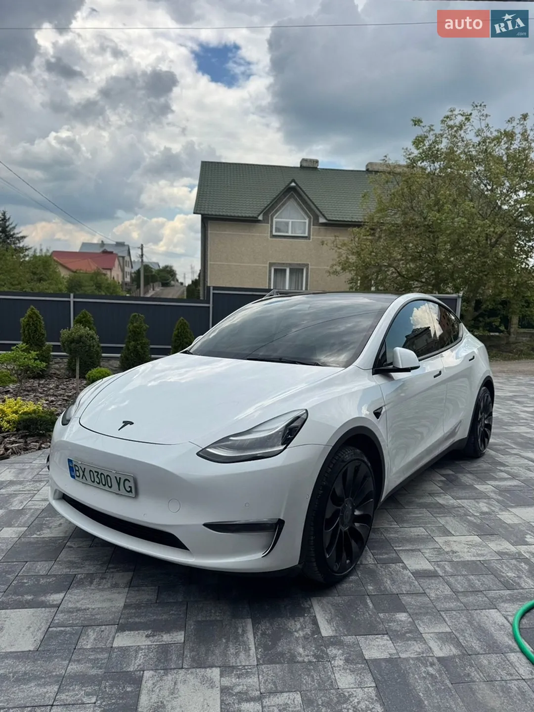 2021 Tesla Model Y - мініатюра 3