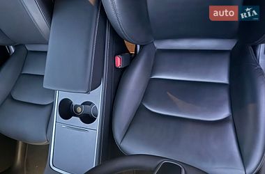Внедорожник / Кроссовер Tesla Model Y 2023 в Виннице