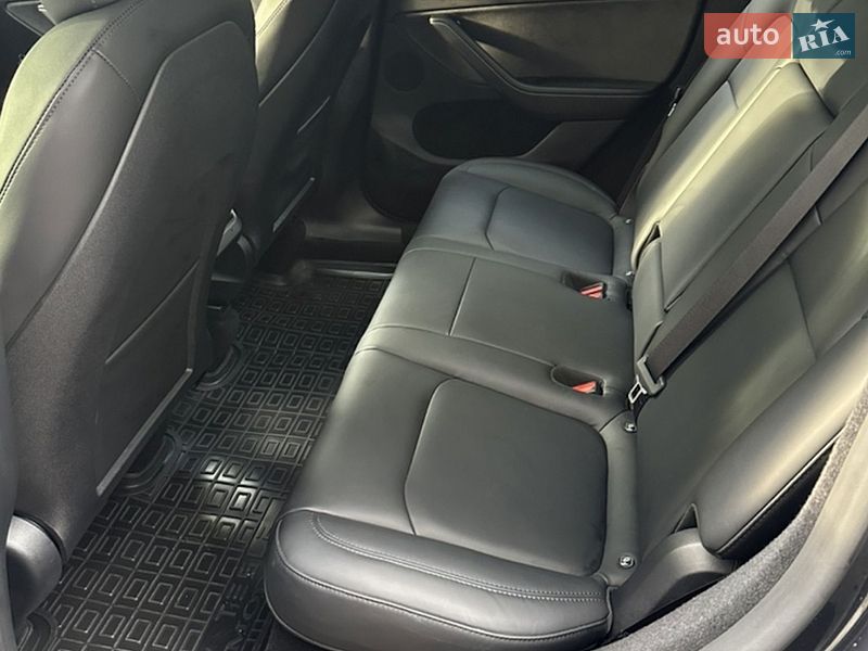 Внедорожник / Кроссовер Tesla Model Y 2024 в Тернополе