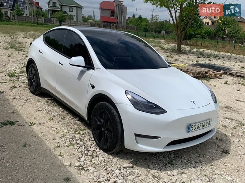 Позашляховик / Кросовер Tesla Model Y 2024 в Чорткові фото 3 Позашляховик / Кросовер Tesla Model Y 2024 в Чорткові