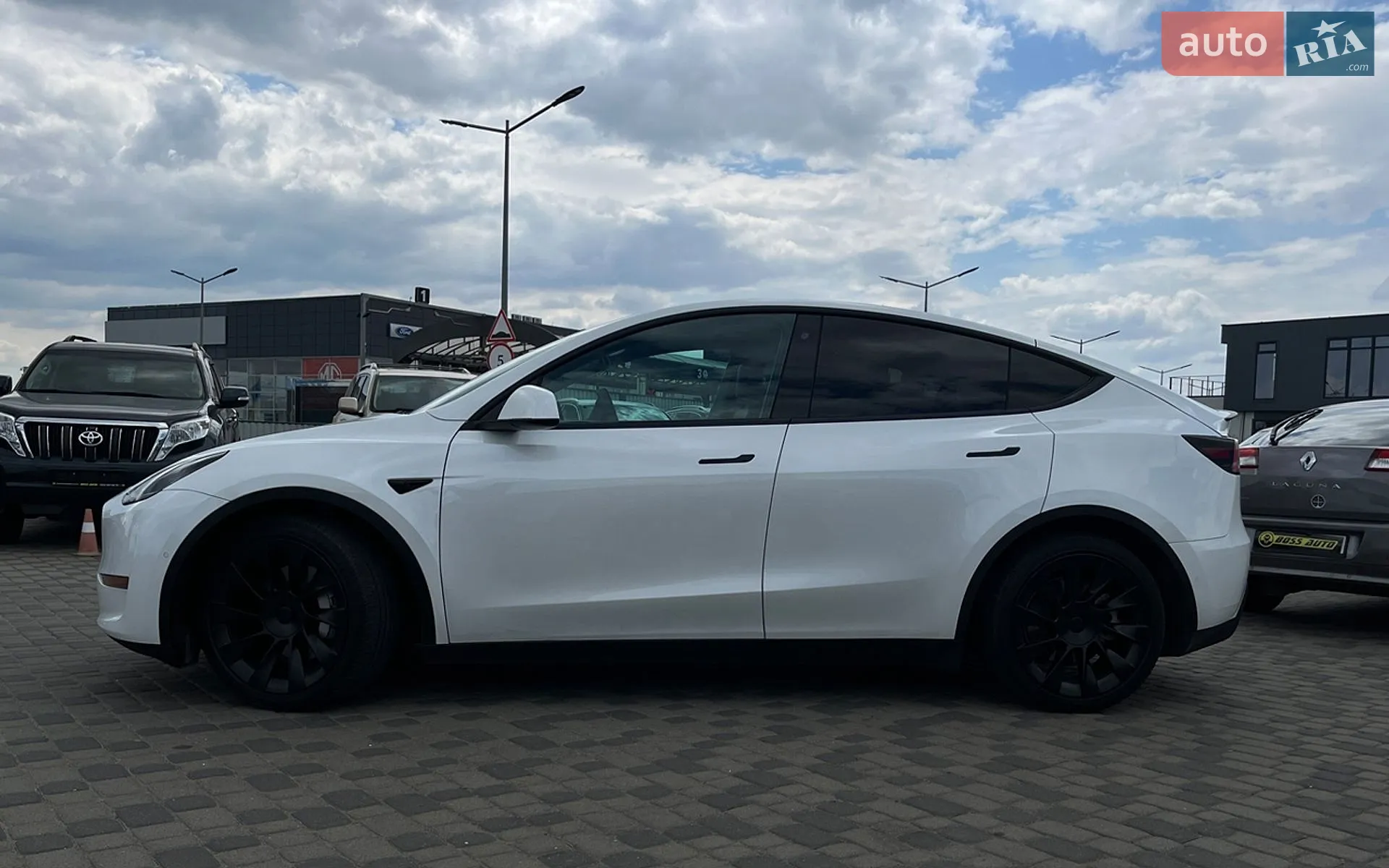 2020 Tesla Model Y - мініатюра 4