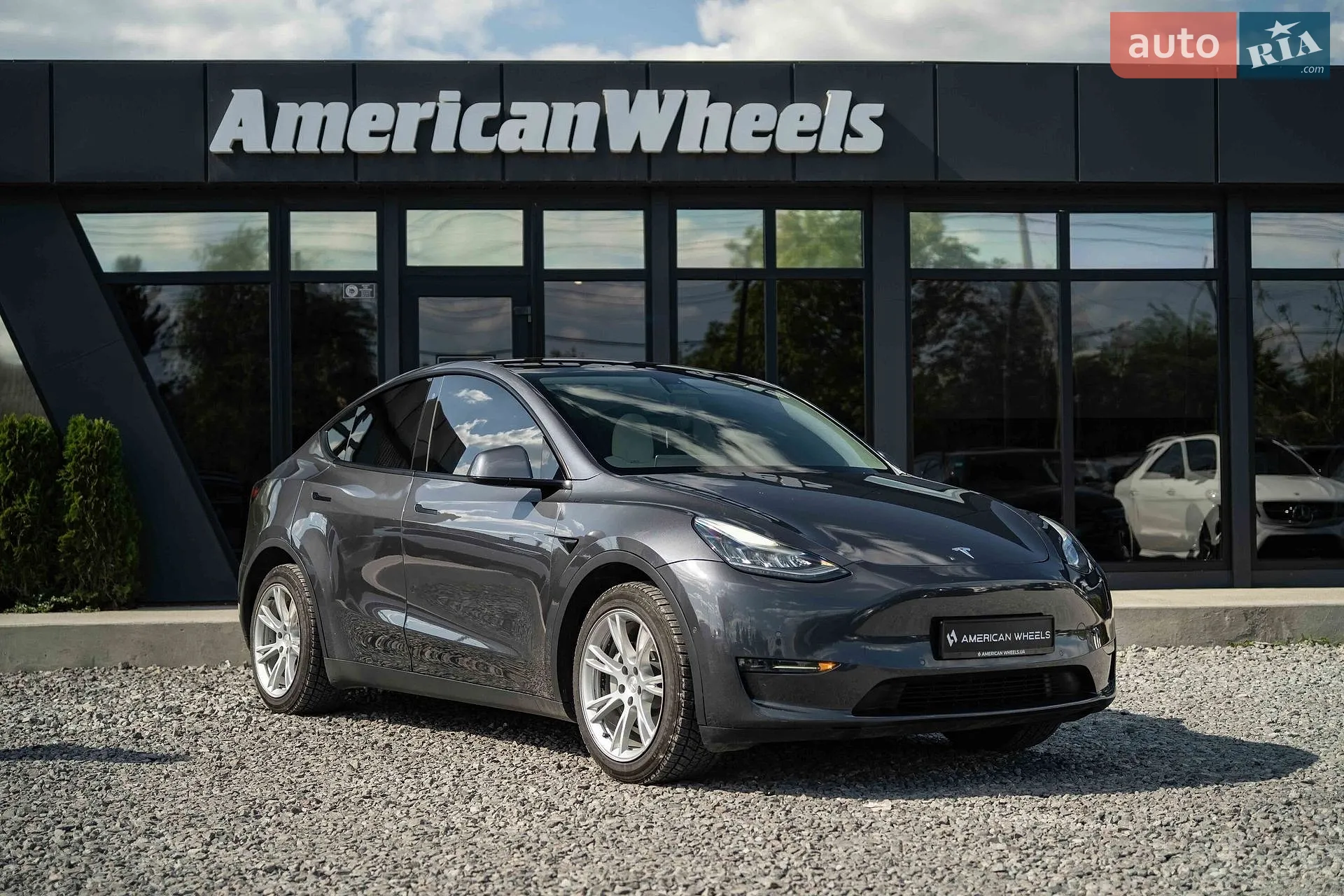 2020 Tesla Model Y - мініатюра 3