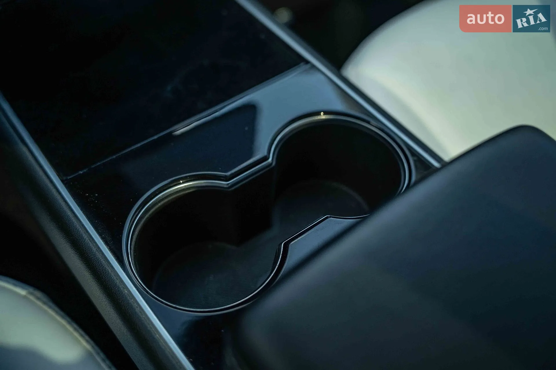 2020 Tesla Model Y - мініатюра 33