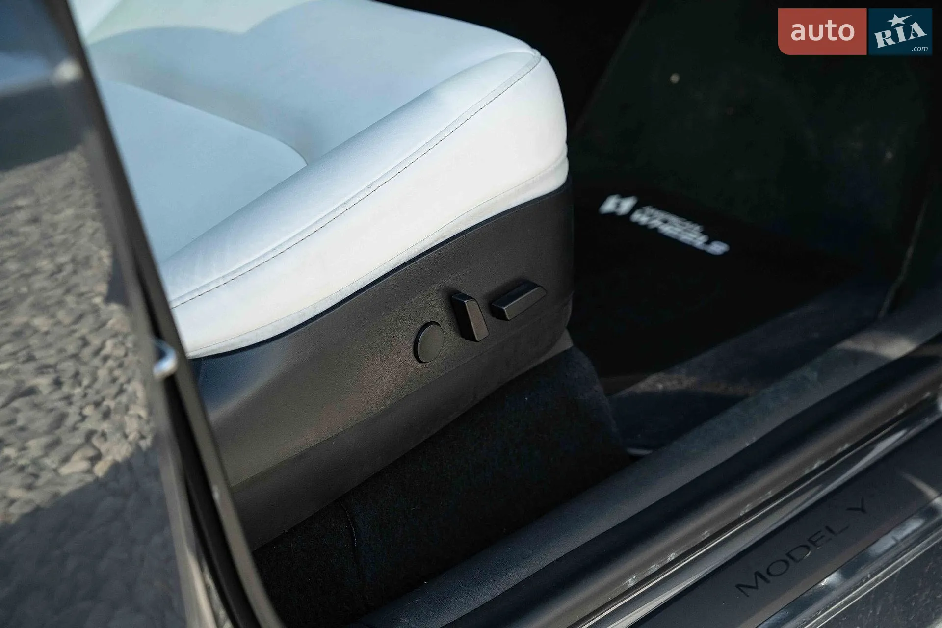 2020 Tesla Model Y - мініатюра 39