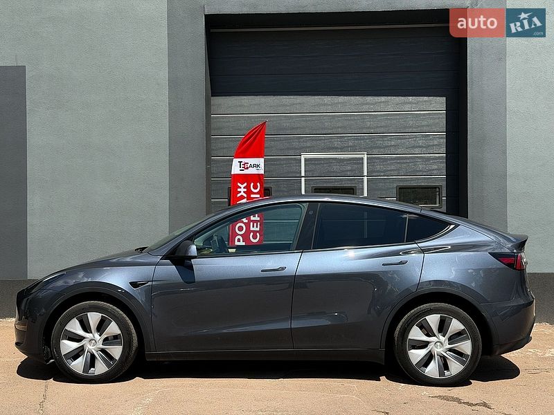 Внедорожник / Кроссовер Tesla Model Y 2023 в Киеве