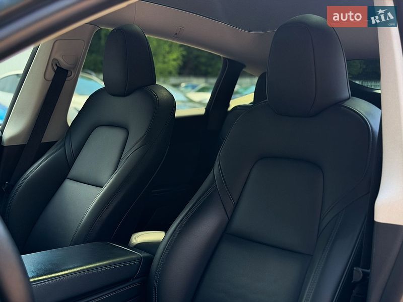 Внедорожник / Кроссовер Tesla Model Y 2023 в Киеве