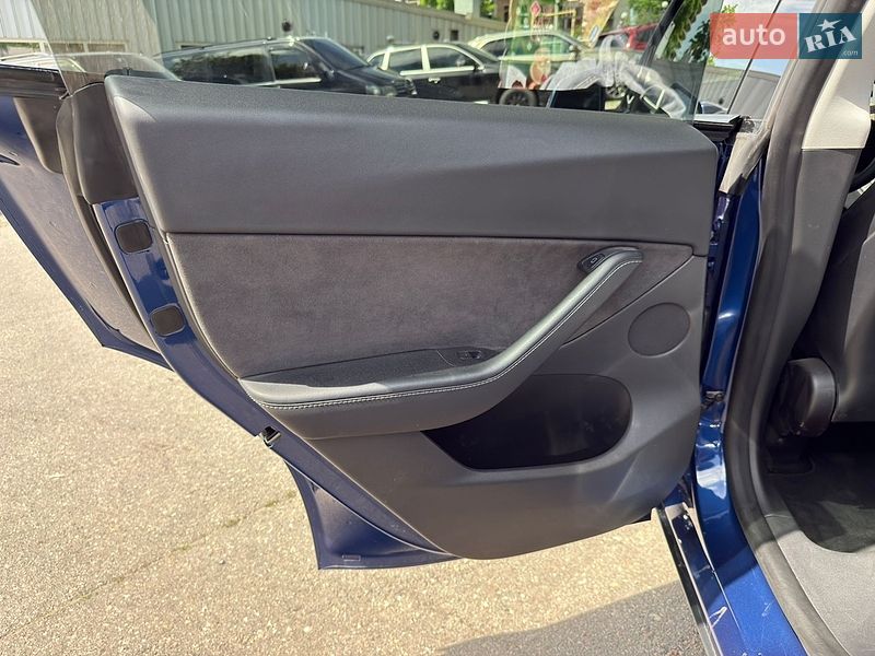 Внедорожник / Кроссовер Tesla Model Y 2022 в Харькове