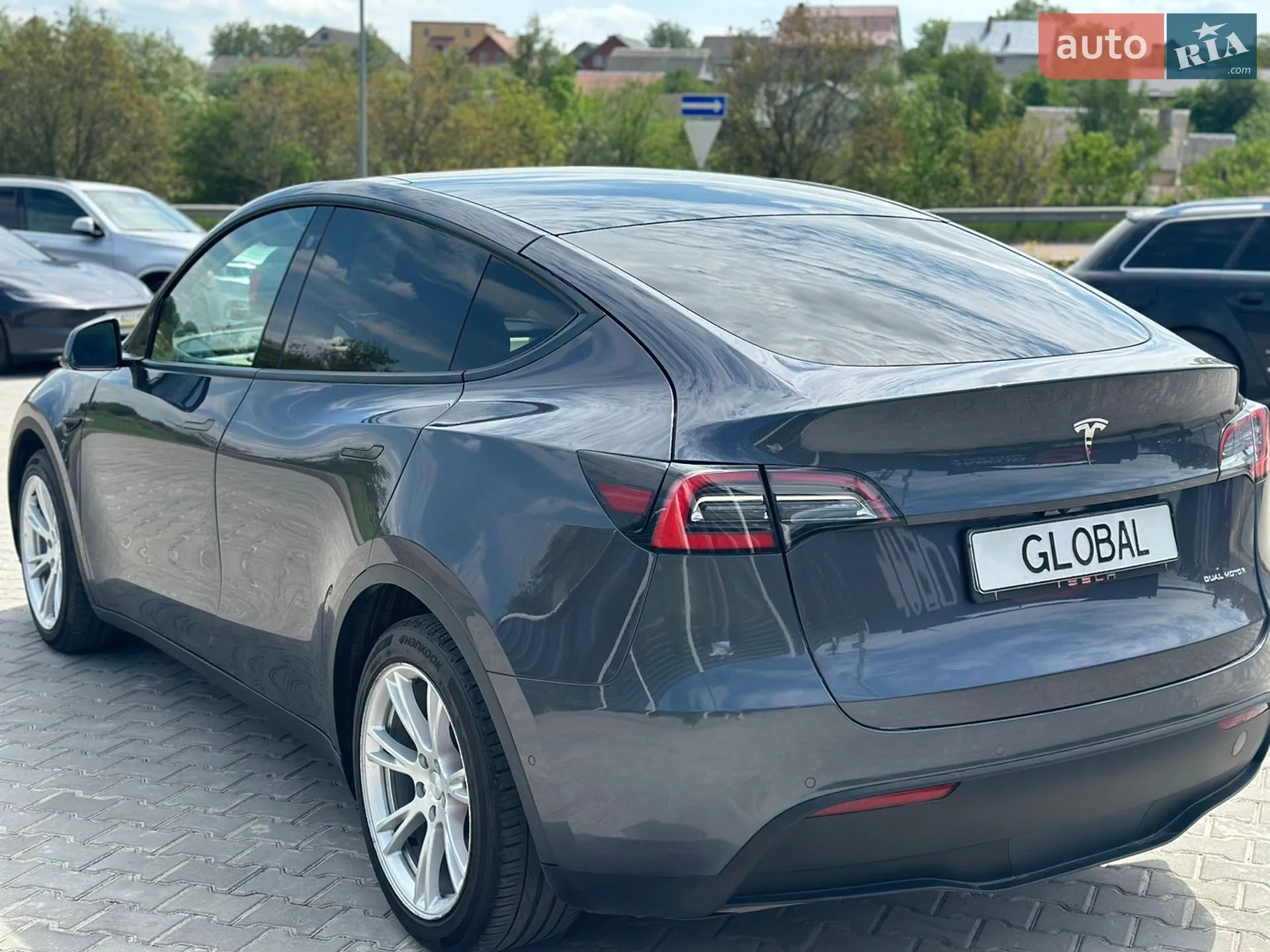 2020 Tesla Model Y - мініатюра 9