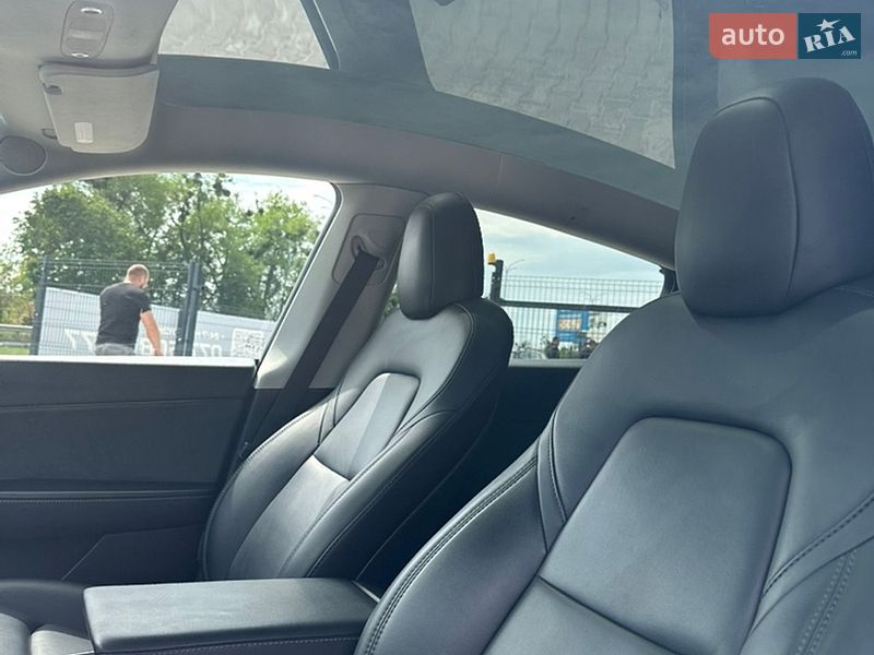 Позашляховик / Кросовер Tesla Model Y 2020 в Рівному