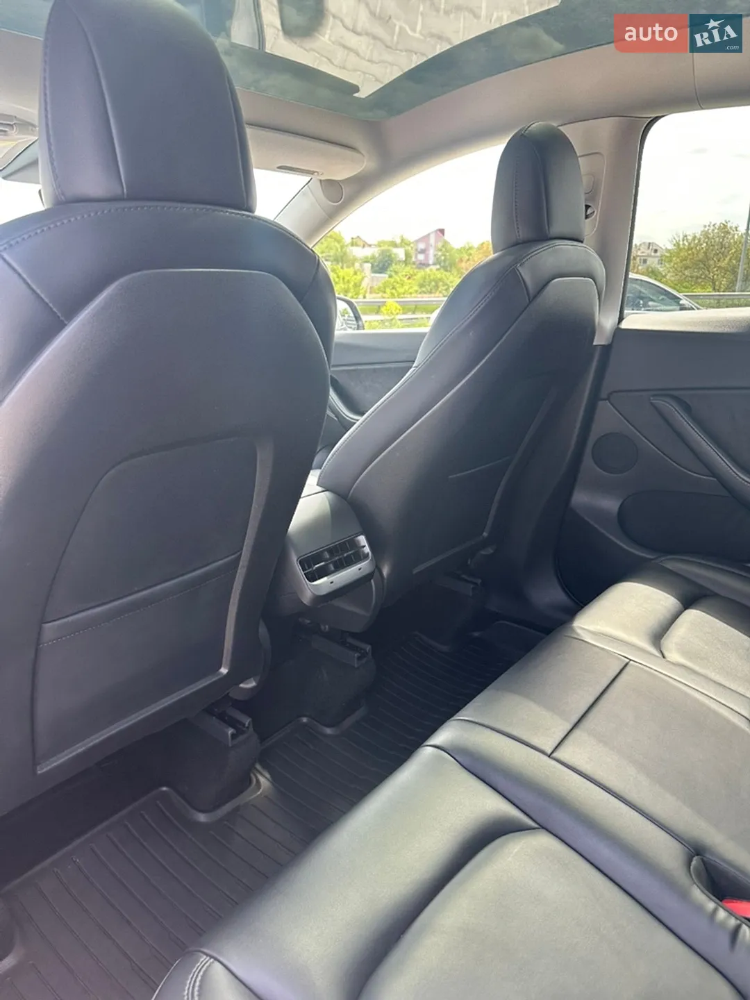 2020 Tesla Model Y - мініатюра 16