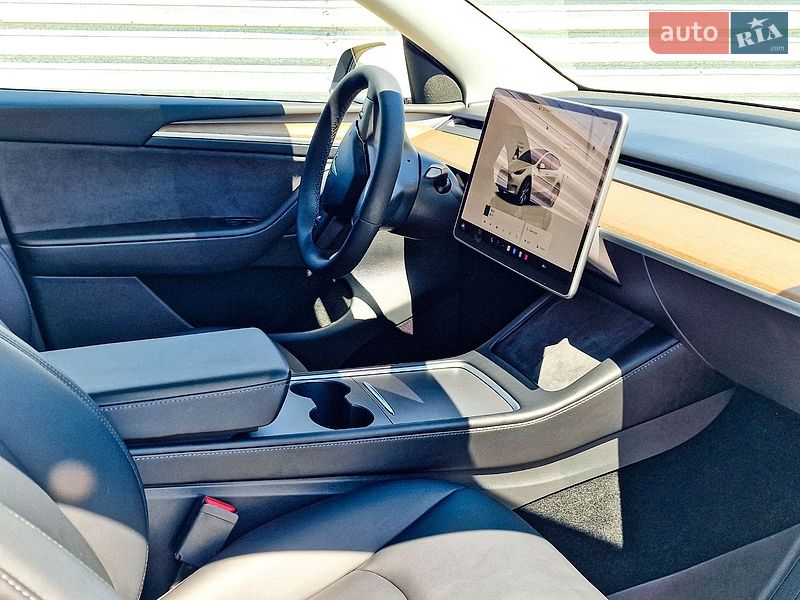 Позашляховик / Кросовер Tesla Model Y 2023 в Кременчуці фото 20 Позашляховик / Кросовер Tesla Model Y 2023 в Кременчуці