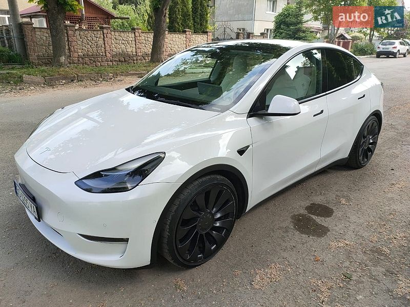 Внедорожник / Кроссовер Tesla Model Y 2021 в Тернополе