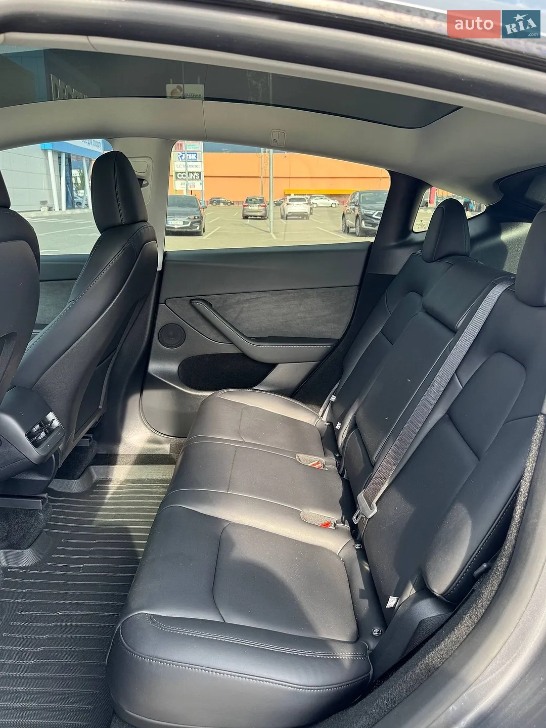 2024 Tesla Model Y - мініатюра 9