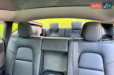 Позашляховик / Кросовер Tesla Model Y 2024 в Києві