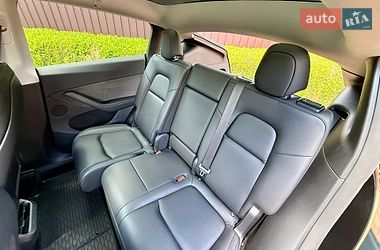 Позашляховик / Кросовер Tesla Model Y 2024 в Києві