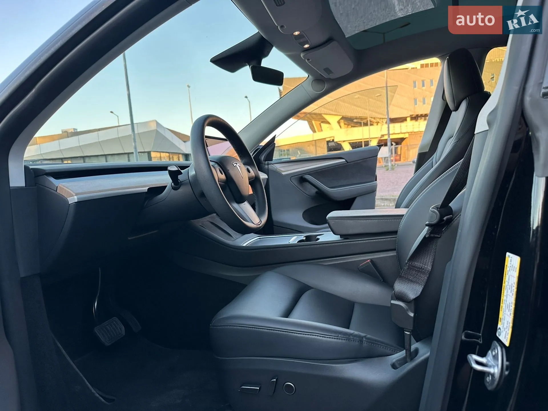 2023 Tesla Model Y - мініатюра 8