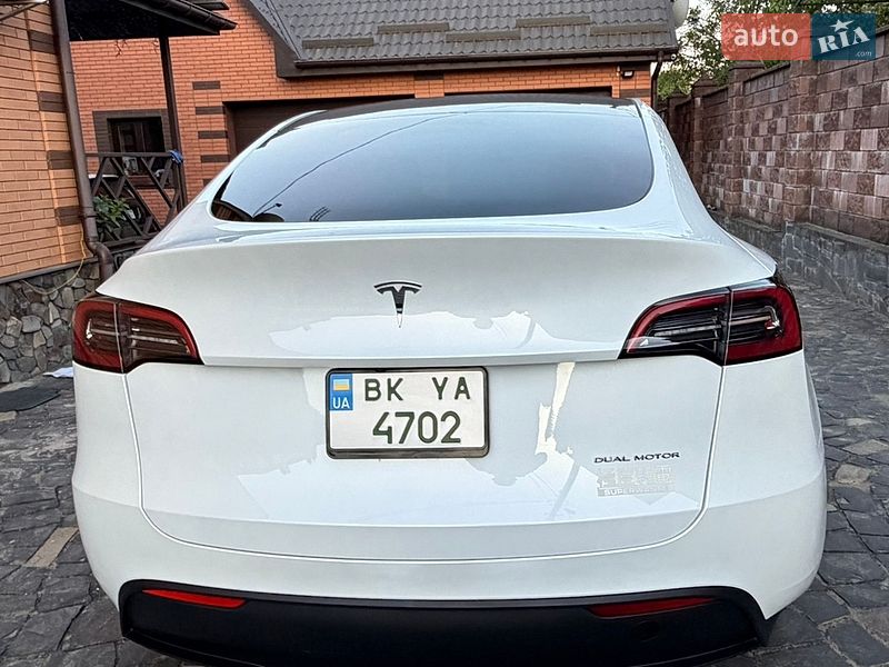 Внедорожник / Кроссовер Tesla Model Y 2023 в Костополе