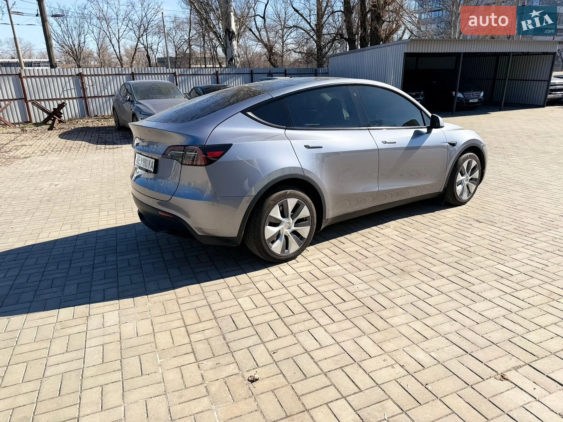 2024 Tesla Model Y - мініатюра 8