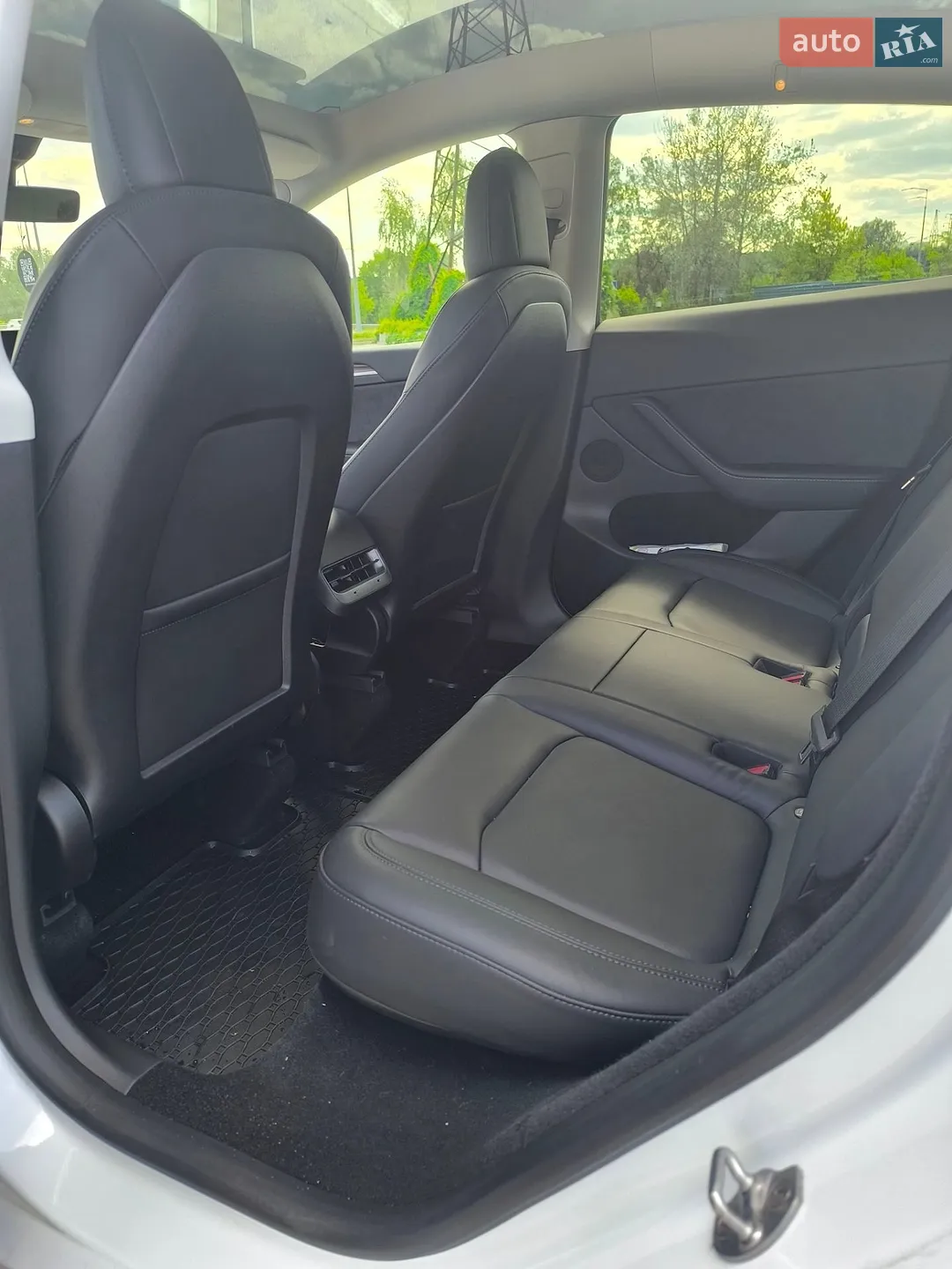 2023 Tesla Model Y - мініатюра 12