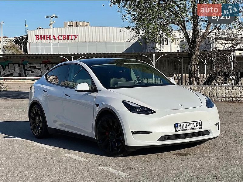 Внедорожник / Кроссовер Tesla Model Y 2021 в Запорожье