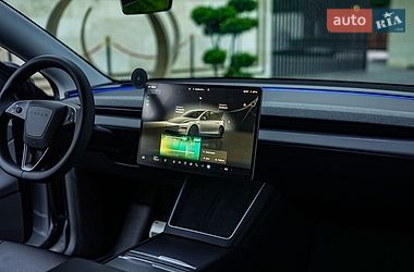 Позашляховик / Кросовер Tesla Model Y 2025 в Львові