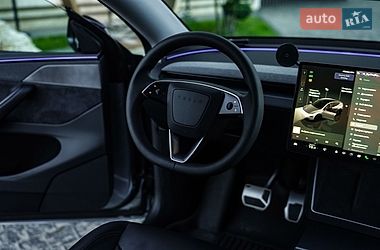 Позашляховик / Кросовер Tesla Model Y 2025 в Львові