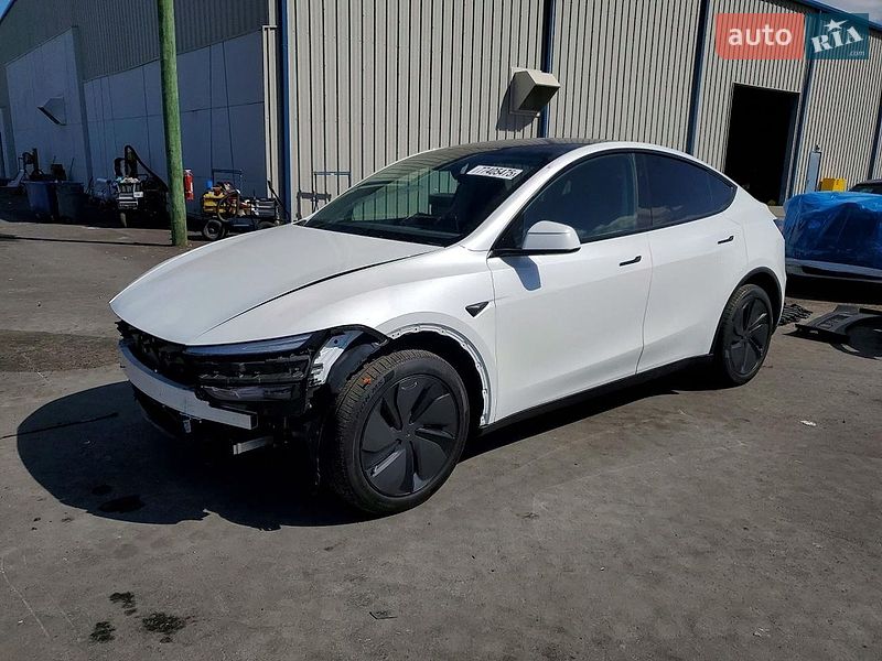 Tesla Model Y 2026