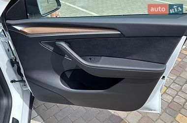 Внедорожник / Кроссовер Tesla Model Y 2022 в Луцке