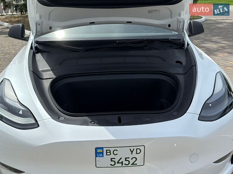 Внедорожник / Кроссовер Tesla Model Y 2022 в Луцке