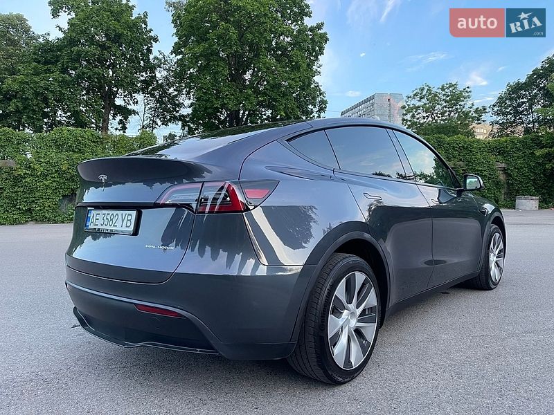 Внедорожник / Кроссовер Tesla Model Y 2023 в Днепре