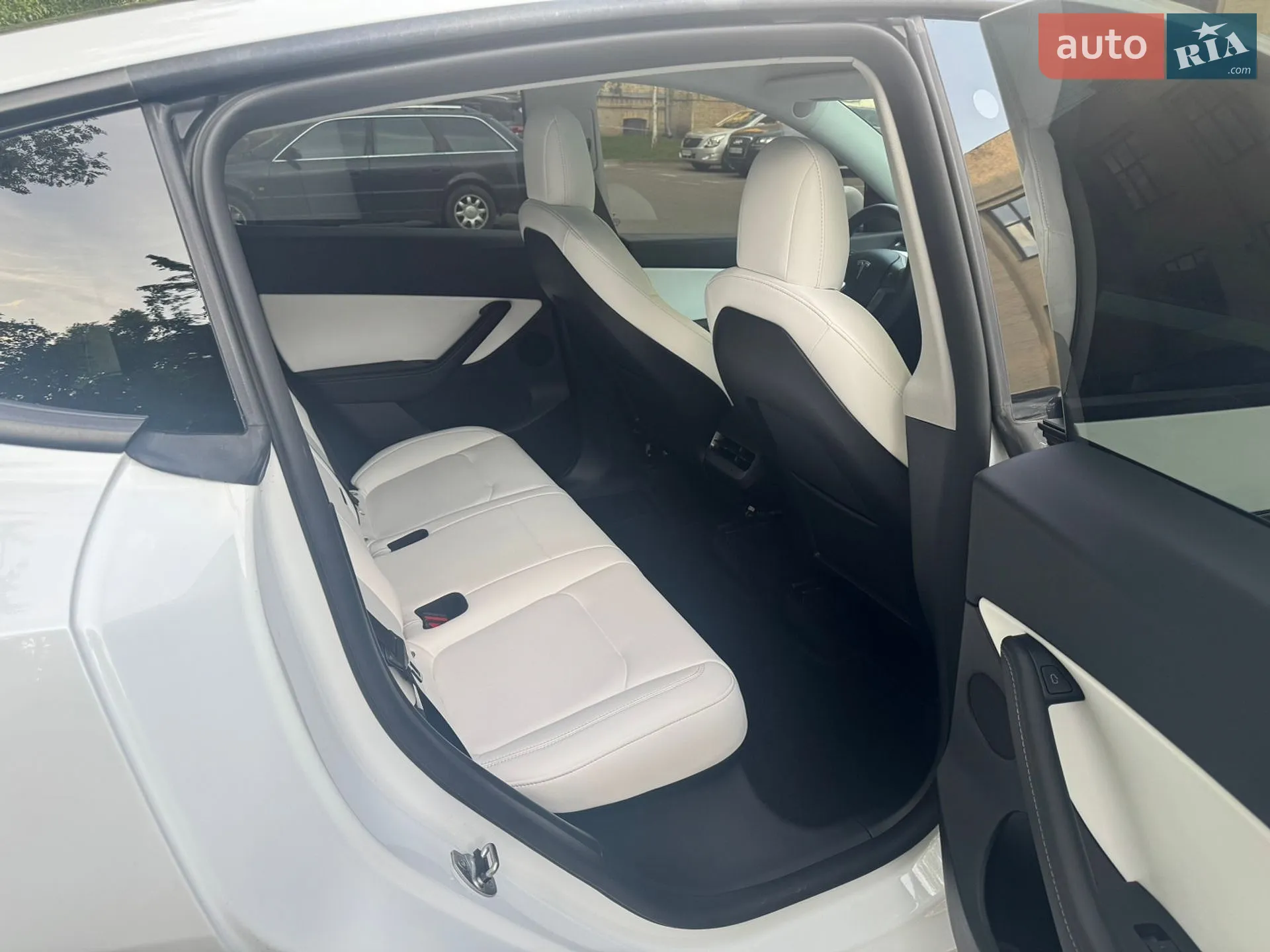 2022 Tesla Model Y - мініатюра 15