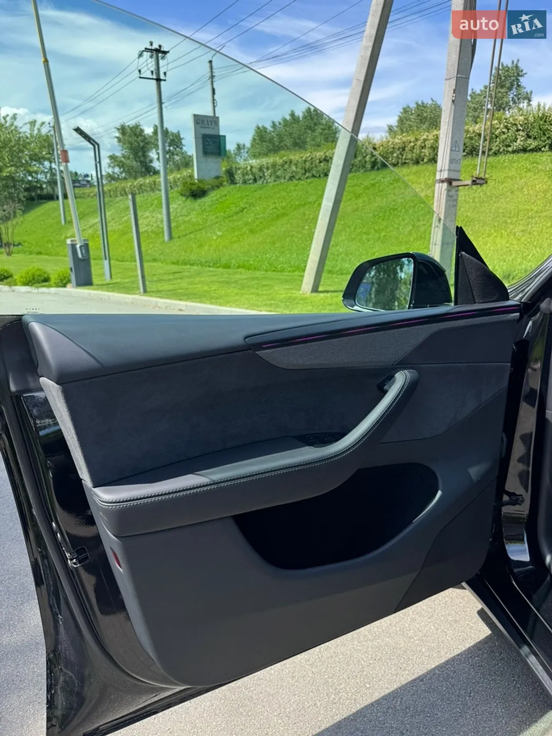 2025 Tesla Model Y - мініатюра 14