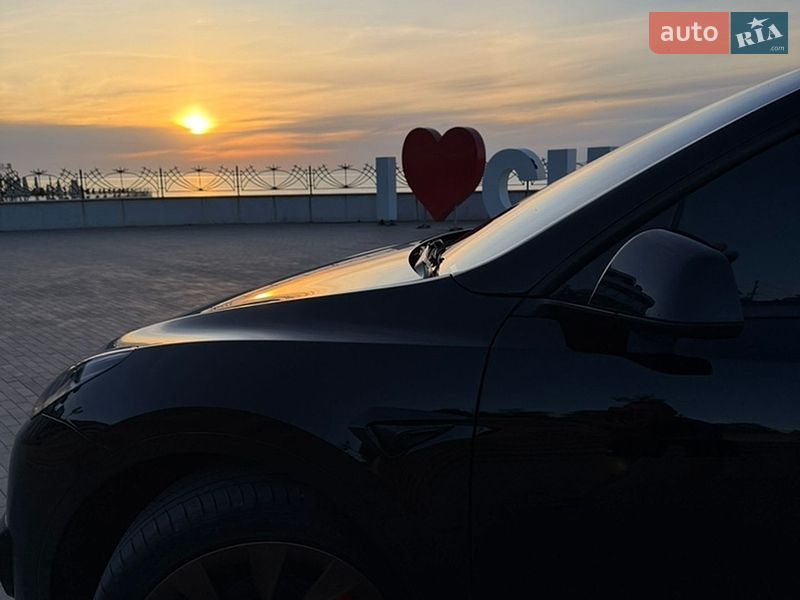 Внедорожник / Кроссовер Tesla Model Y 2023 в Великодолинском