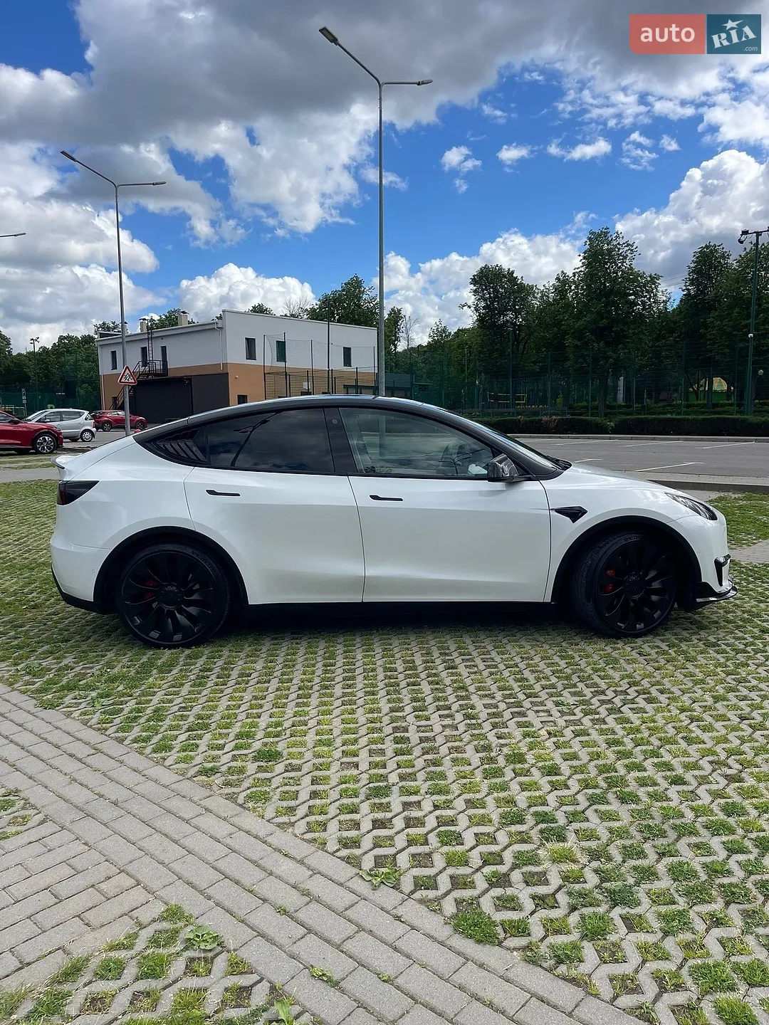 2022 Tesla Model Y - мініатюра 9
