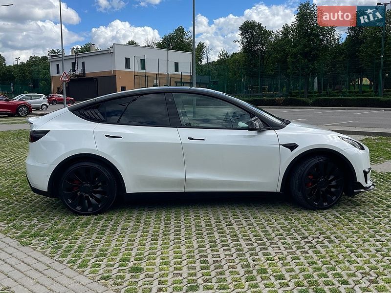 Позашляховик / Кросовер Tesla Model Y 2022 в Харкові фото 9 Позашляховик / Кросовер Tesla Model Y 2022 в Харкові