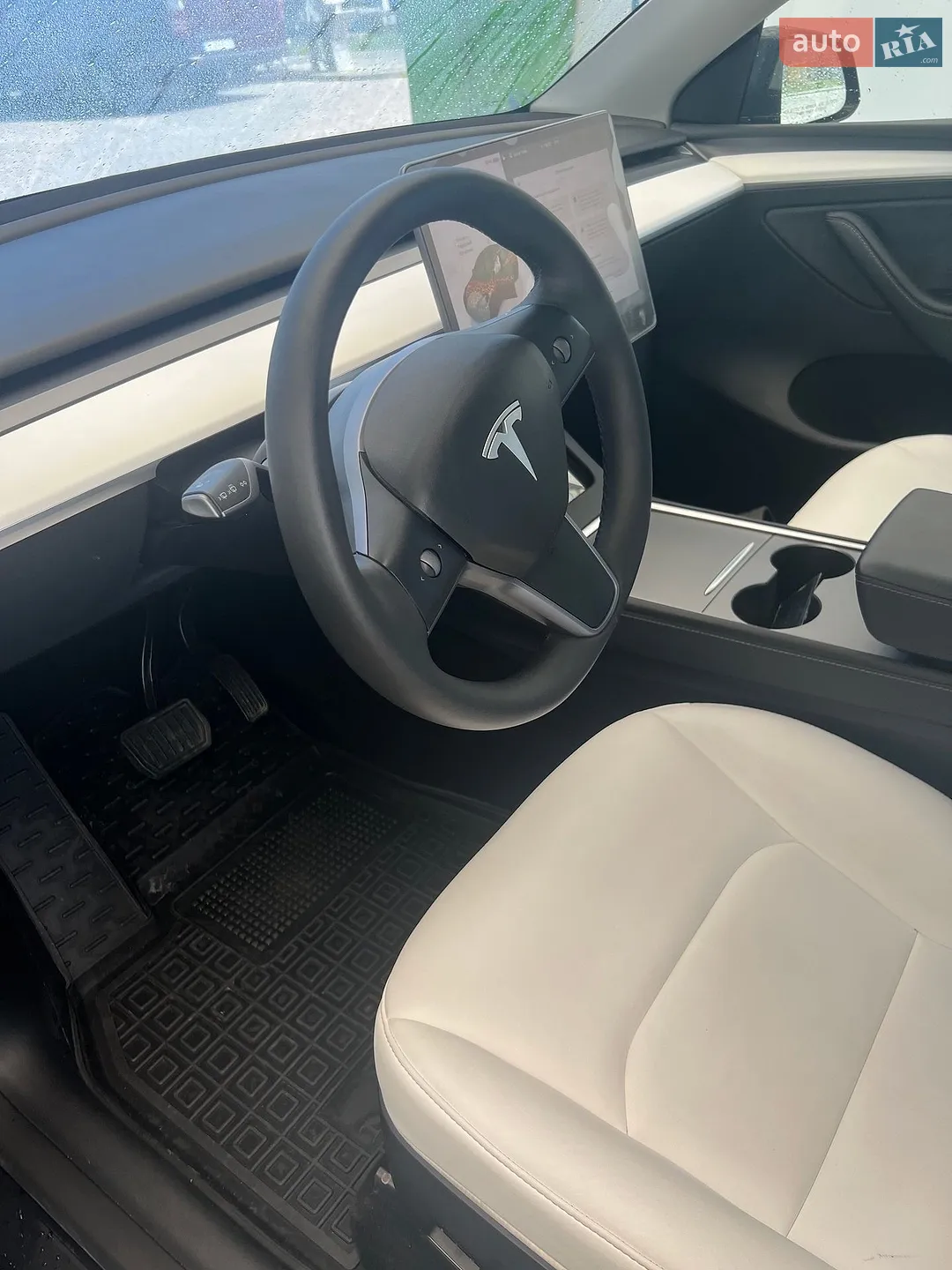 2024 Tesla Model Y - мініатюра 18
