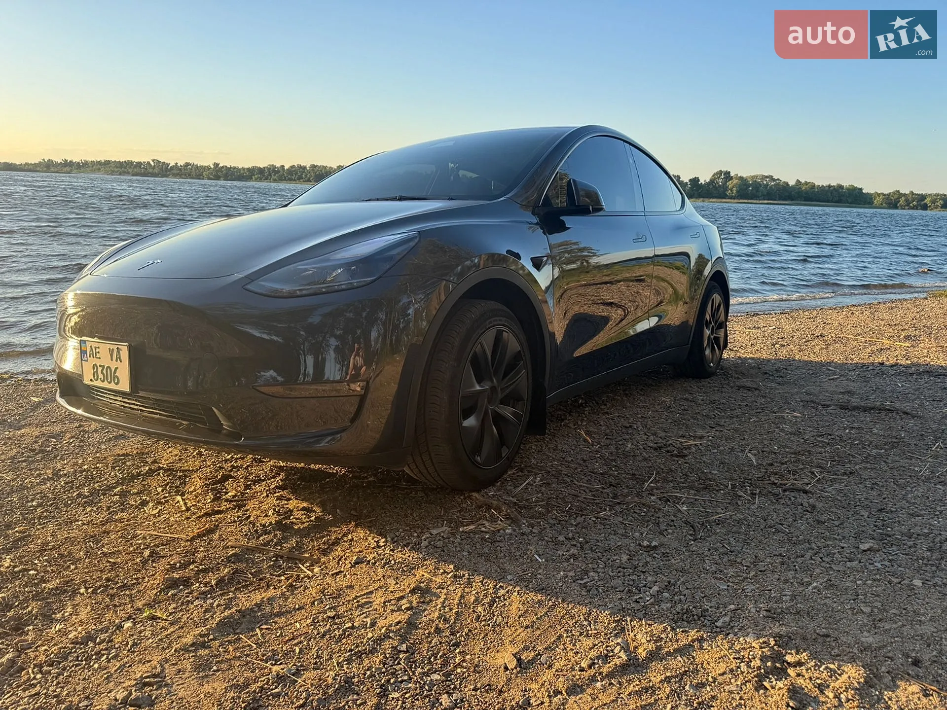 2024 Tesla Model Y - мініатюра 15