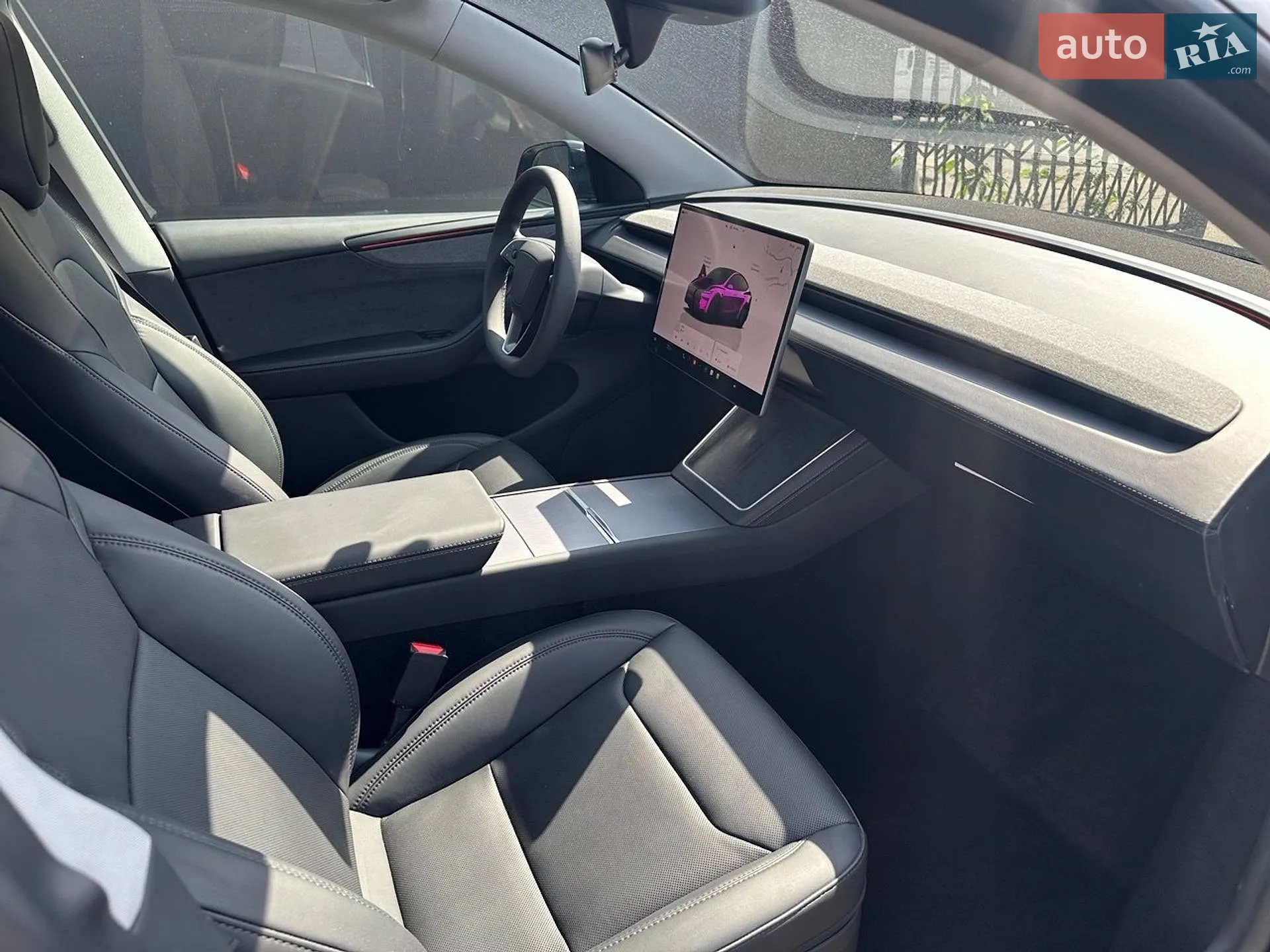 2025 Tesla Model Y - мініатюра 10