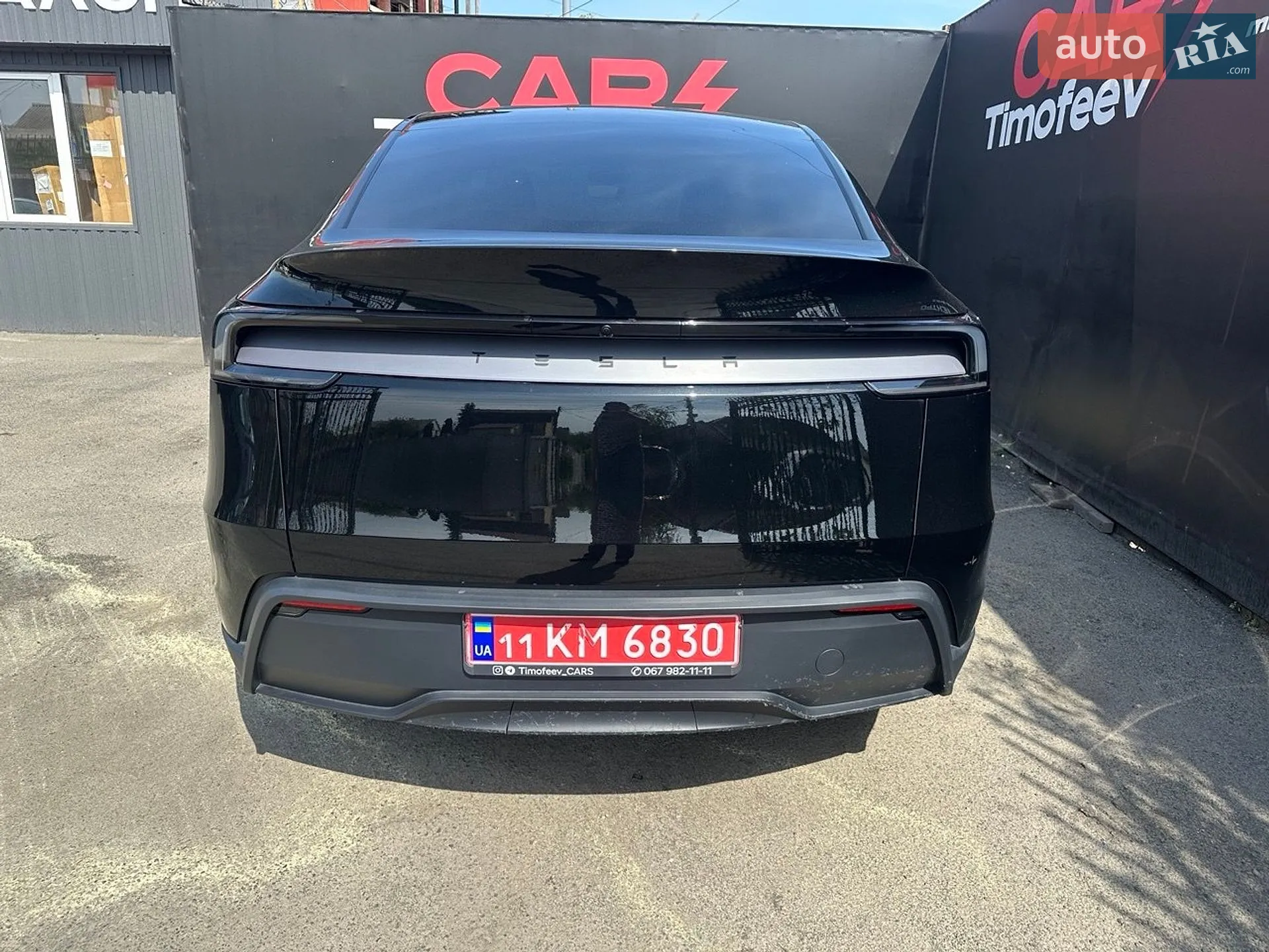 2025 Tesla Model Y - мініатюра 8